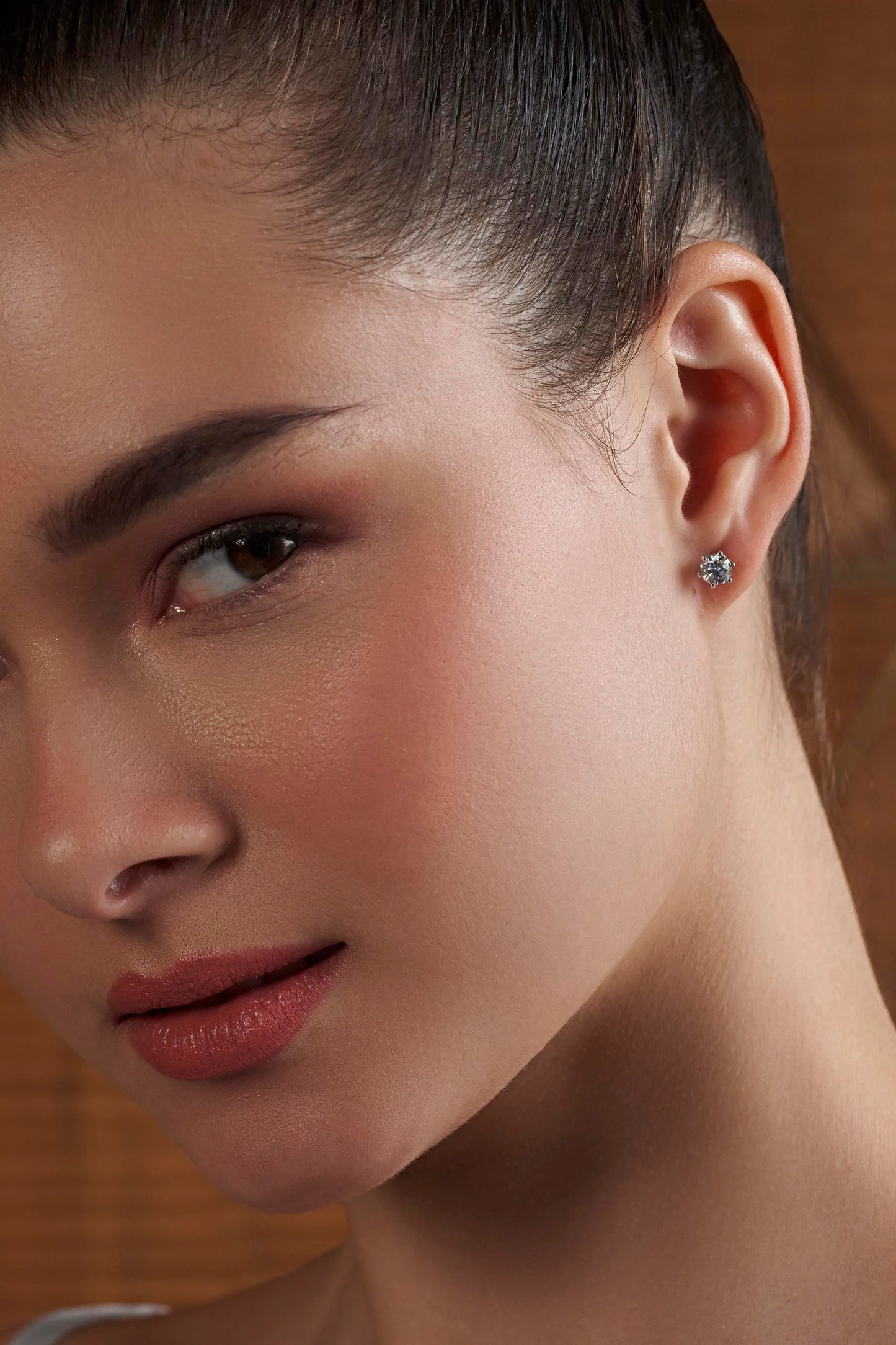 SOLITAORE STUDS Earring