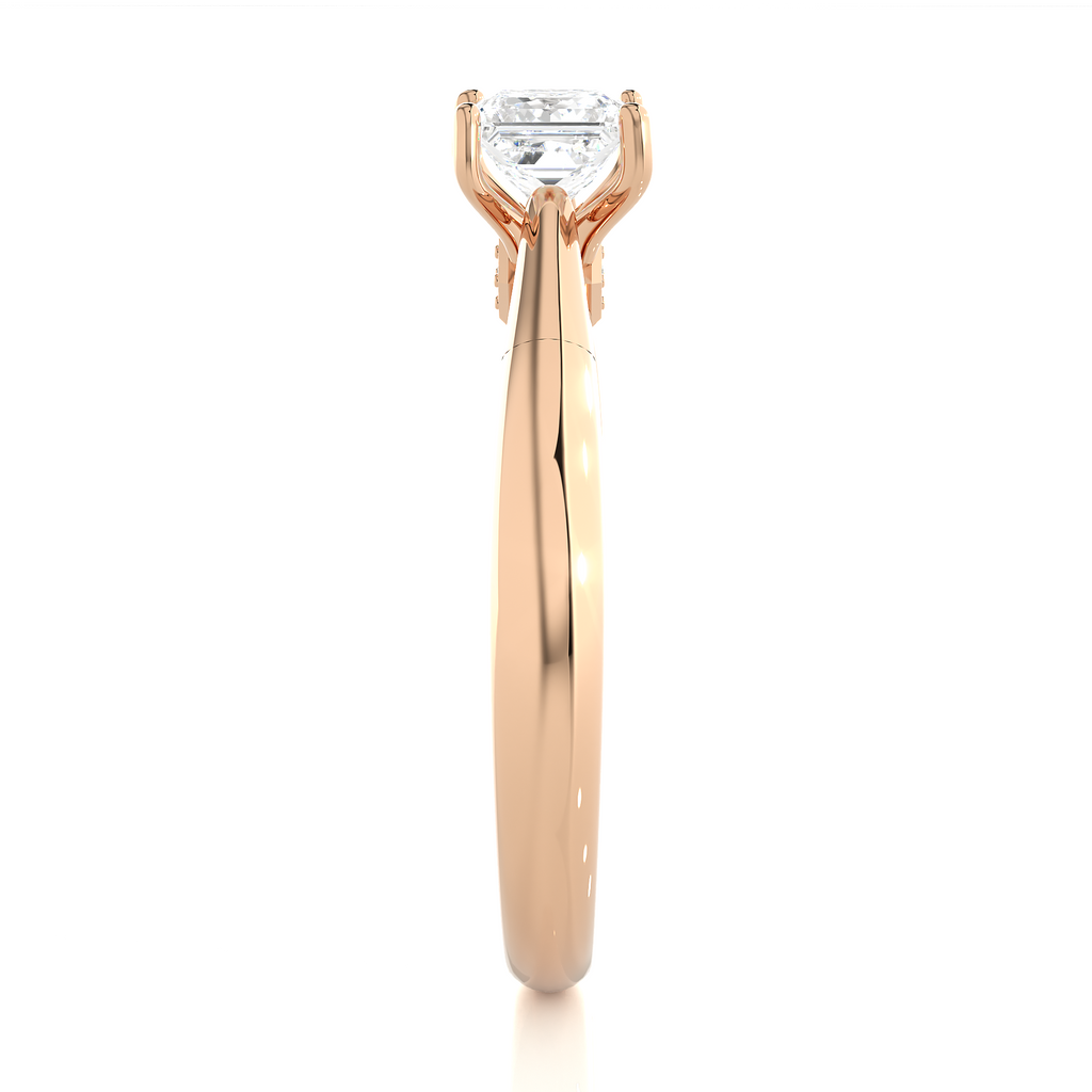 Round + Princess Diamond Ring – Elegant Diamond Pairing in Gold