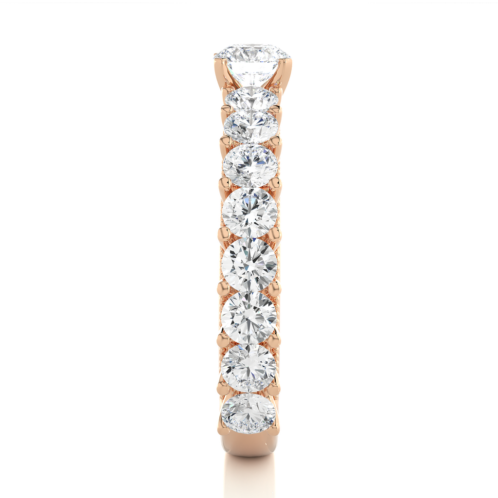 Round Diamond Ring – Solitaire Diamond with Smaller Diamonds