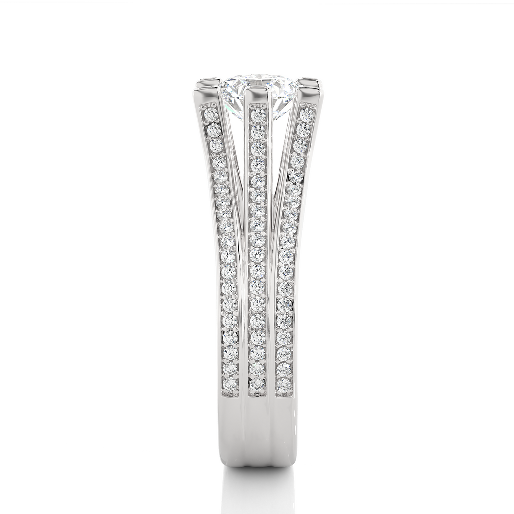 1+0.44 Ct Round Diamond Ring