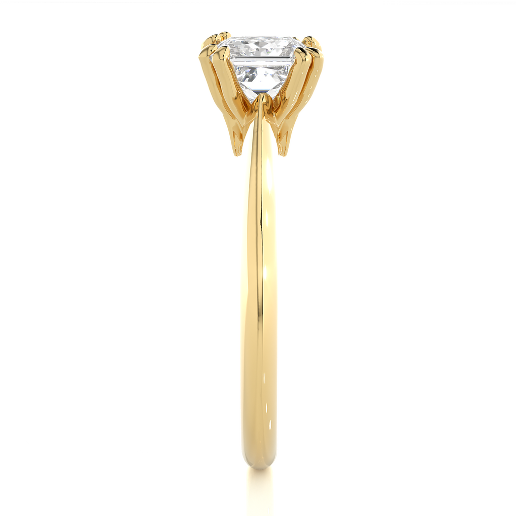 Princess + Round Diamond Ring – Minimal Design with Elegant Diamond Pairing in Gold