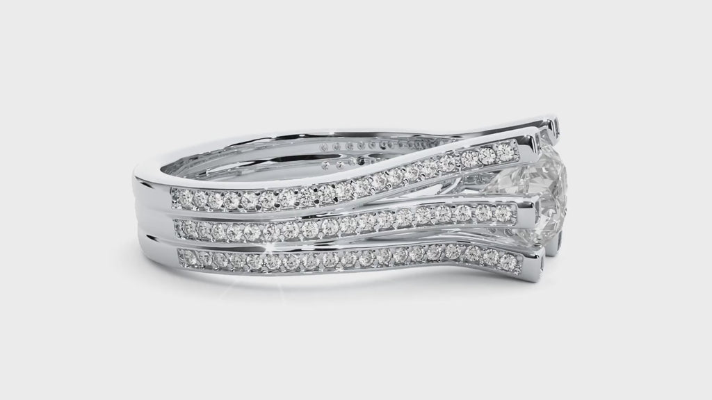 1+0.44 Ct Round Diamond Ring